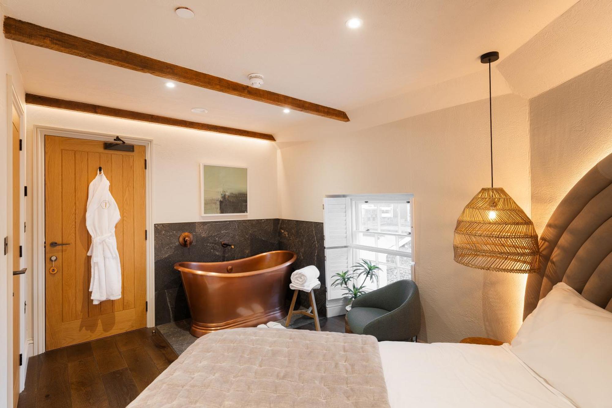 Hive Townhouse Hotel Aberaeron Buitenkant foto