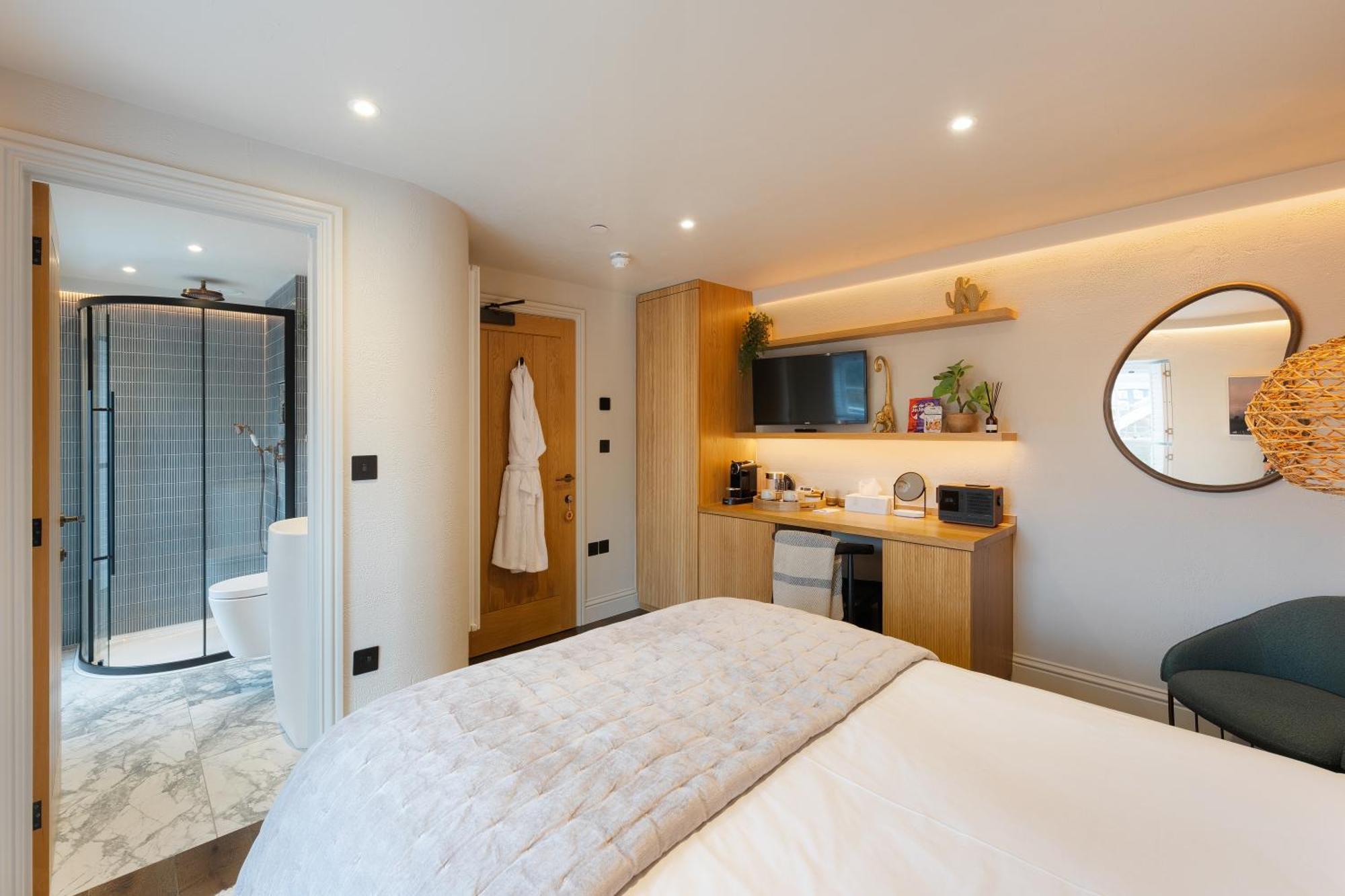 Hive Townhouse Hotel Aberaeron Buitenkant foto